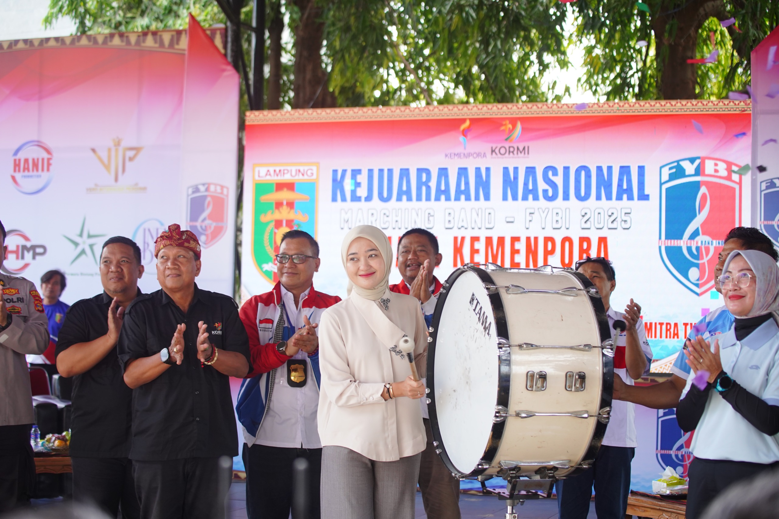 Kejurnas Marching Band FYBI 2025 Resmi Dibuka, Wagub Jihan Nurlela: Satukan Semangat, Disiplin, dan Kreativitas